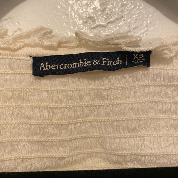 A&F cream crop blouse - Picture 3 of 3